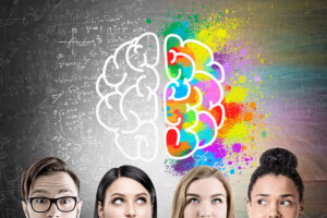 Personas con cerebro activo aprendiendo